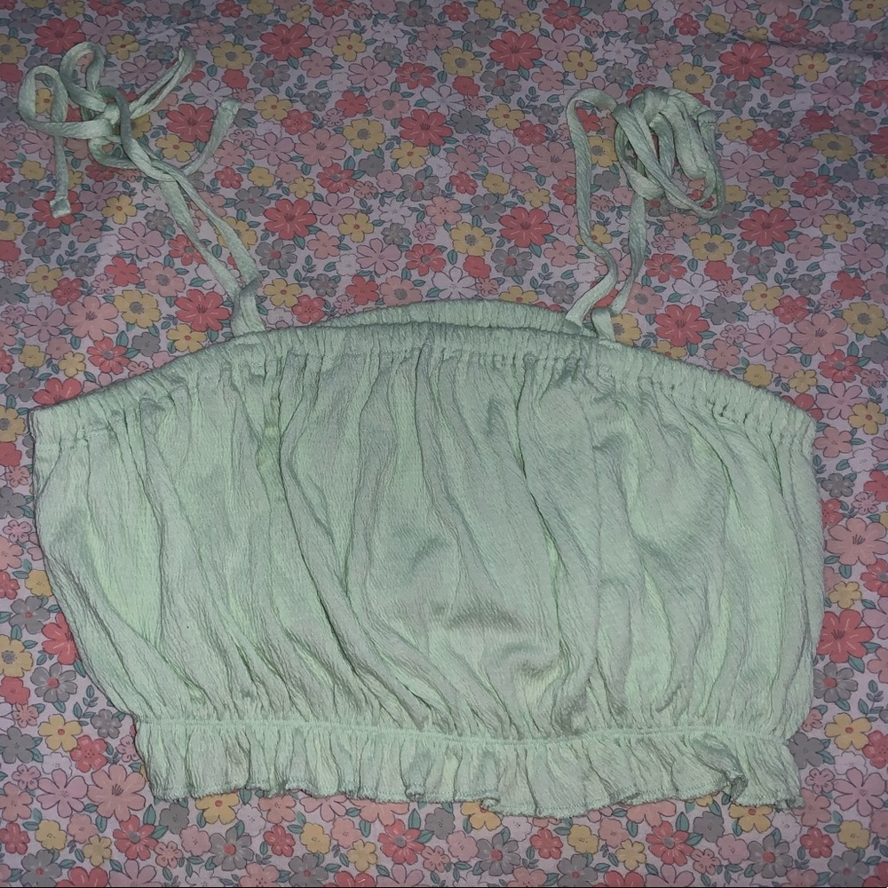 ✿ mint green puffed crop top ✿